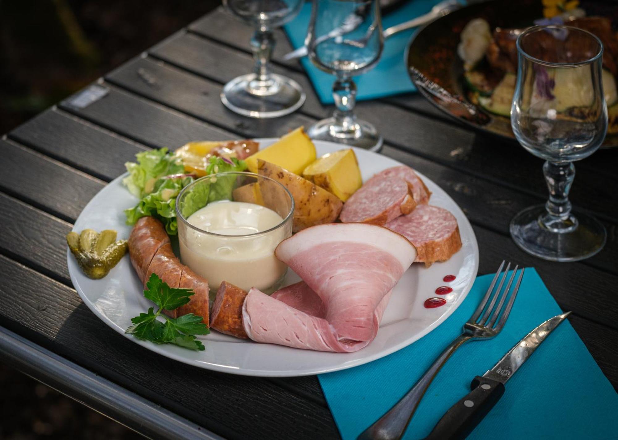Charme Hotel, Montbeliard Sud Kültér fotó